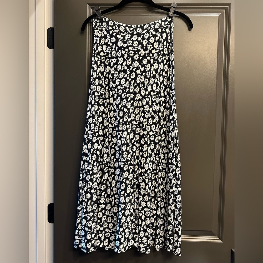Zara floral midi skirt xs